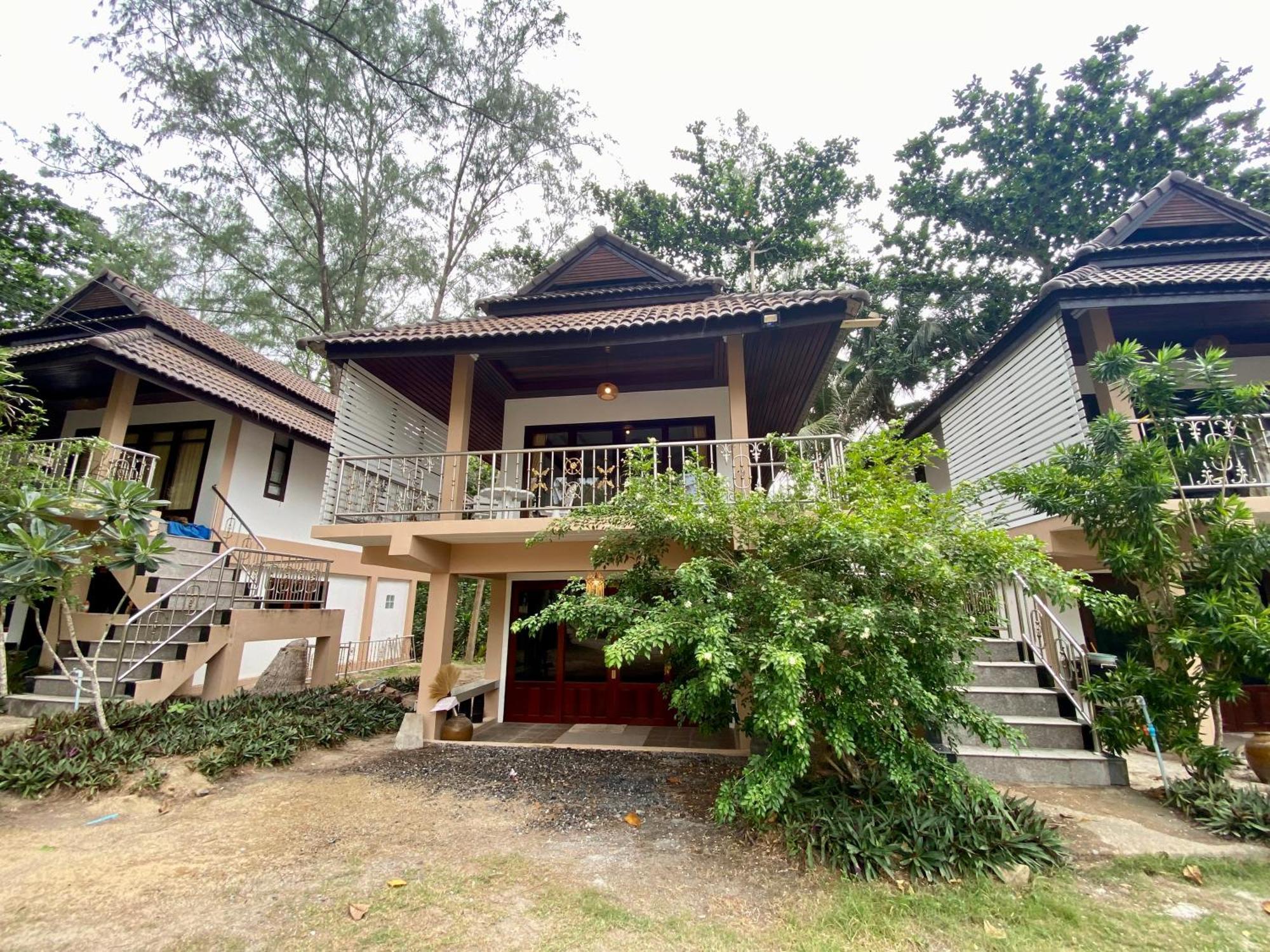Chaloklumbay Resort2 *